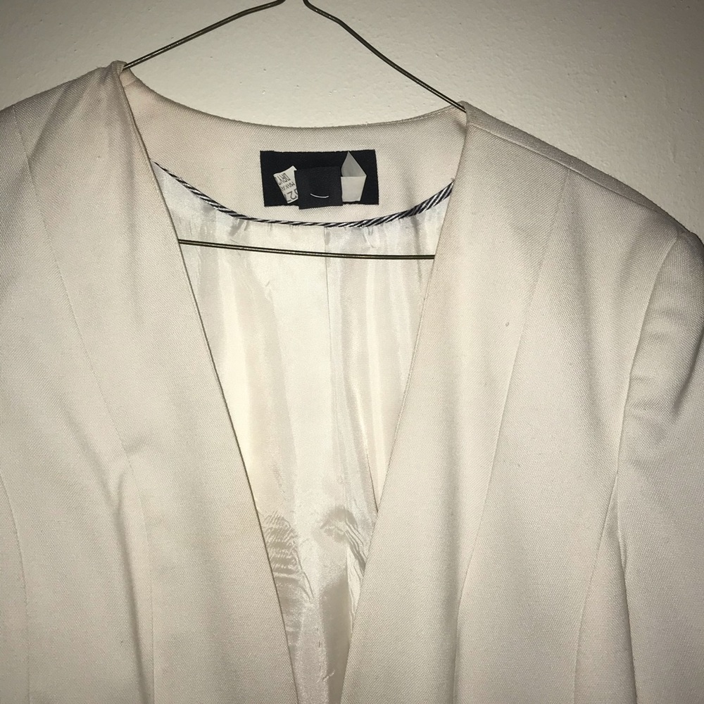 H&M Blazer - Picture 3 of 4